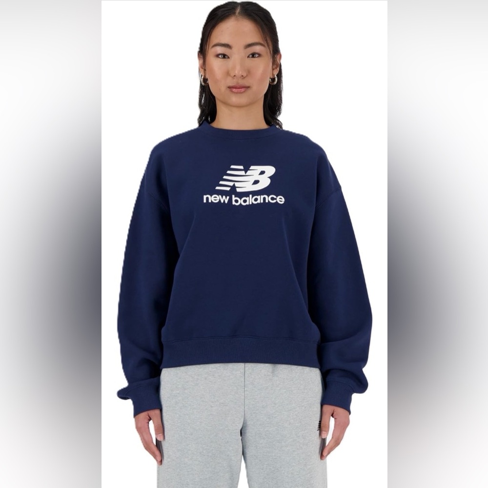 New Balance Womens Sport Essentials Fleece Logo Crew